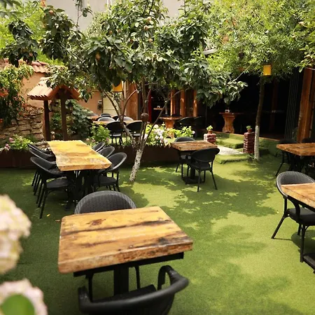 Line Hotel 3*