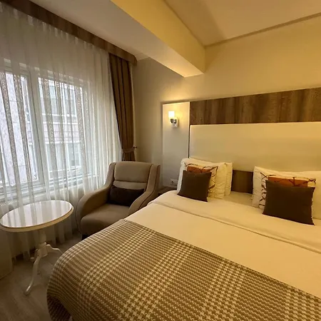 Hotel Line 3*