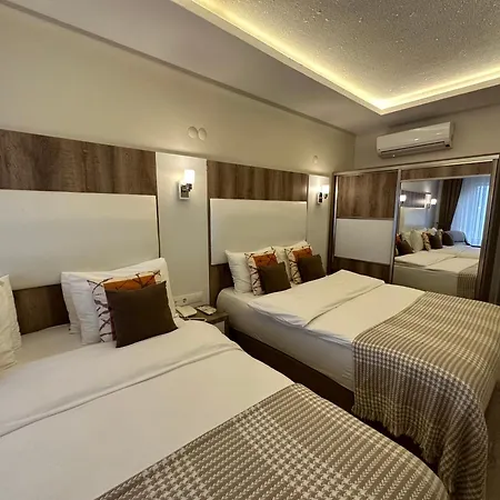 Line Hotel 3*