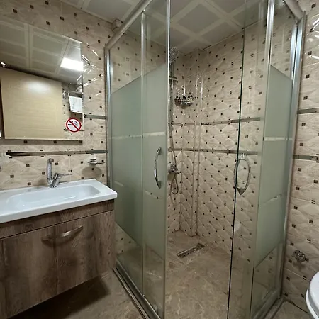 Line Hotel 3*