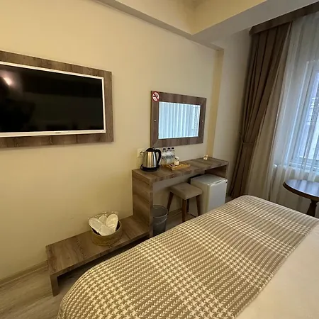 Hotel Line